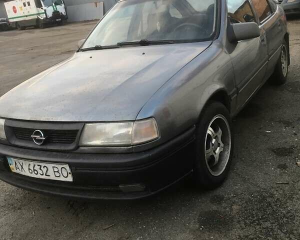 Сірий Опель Вектра, об'ємом двигуна 1.6 л та пробігом 380 тис. км за 1300 $, фото 1 на Automoto.ua