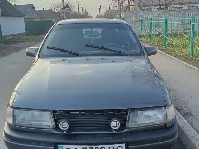 Серый Опель Вектра, объемом двигателя 2 л и пробегом 300 тыс. км за 1354 $, фото 1 на Automoto.ua