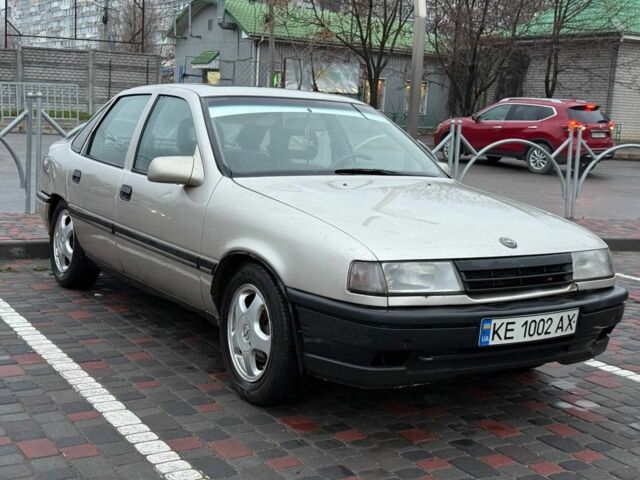 Серый Опель Вектра, объемом двигателя 2 л и пробегом 410 тыс. км за 1500 $, фото 1 на Automoto.ua