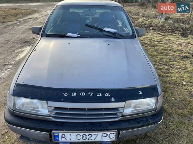 Серый Опель Вектра, объемом двигателя 2.01 л и пробегом 300 тыс. км за 1400 $, фото 1 на Automoto.ua
