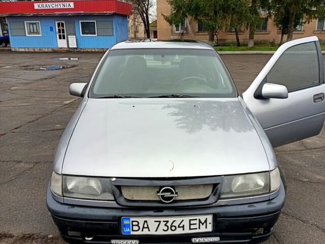 Серый Опель Вектра, объемом двигателя 2 л и пробегом 200 тыс. км за 1400 $, фото 1 на Automoto.ua