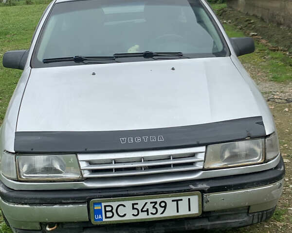 Серый Опель Вектра, объемом двигателя 2 л и пробегом 200 тыс. км за 1450 $, фото 1 на Automoto.ua