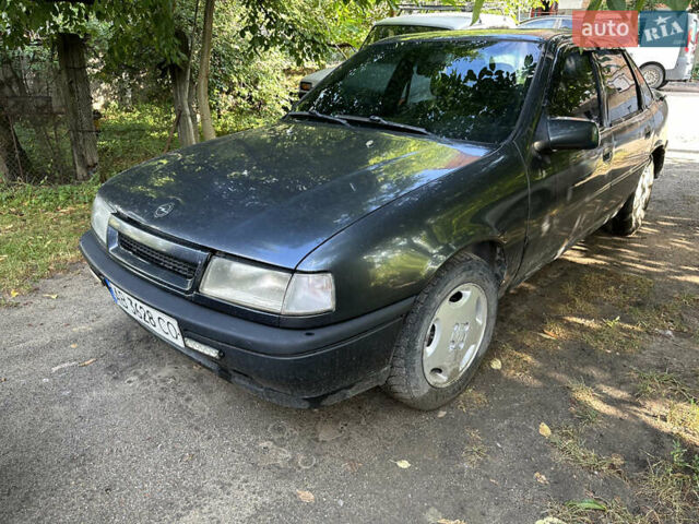 Серый Опель Вектра, объемом двигателя 2 л и пробегом 300 тыс. км за 1150 $, фото 1 на Automoto.ua