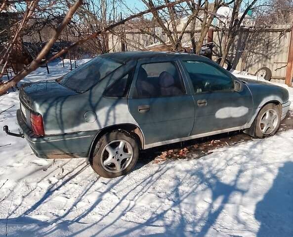 Серый Опель Вектра, объемом двигателя 2 л и пробегом 320 тыс. км за 1500 $, фото 1 на Automoto.ua