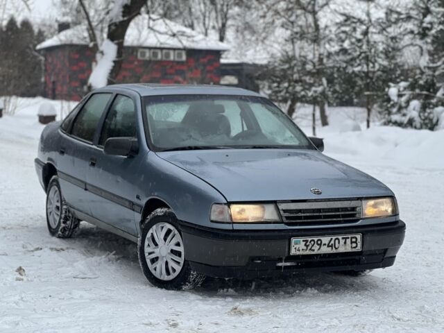 Серый Опель Вектра, объемом двигателя 1.7 л и пробегом 290 тыс. км за 950 $, фото 1 на Automoto.ua