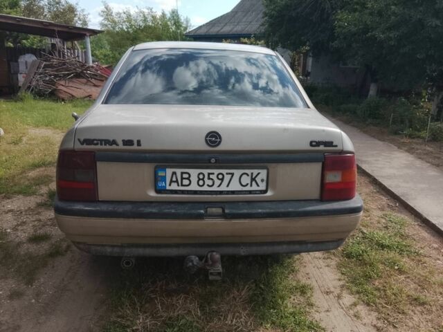 Сірий Опель Вектра, об'ємом двигуна 1.6 л та пробігом 400 тис. км за 903 $, фото 1 на Automoto.ua