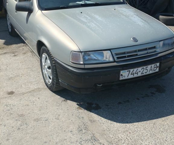 Серый Опель Вектра, объемом двигателя 0 л и пробегом 467 тыс. км за 1300 $, фото 1 на Automoto.ua