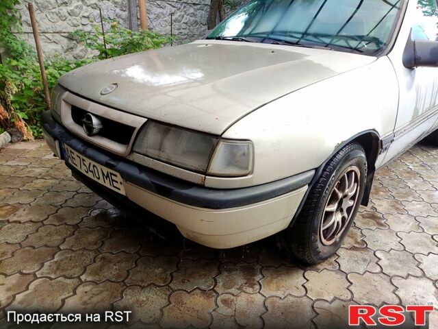 Опель Вектра 1991 у Дніпро (Дніпропетровську) на Automoto.ua Сірий Опель Вектра, об'ємом двигуна 2 л та пробігом 0 тис. км за 750 $, фото 1 на Automoto.ua