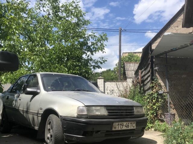 Сірий Опель Вектра, об'ємом двигуна 2 л та пробігом 3 тис. км за 500 $, фото 1 на Automoto.ua