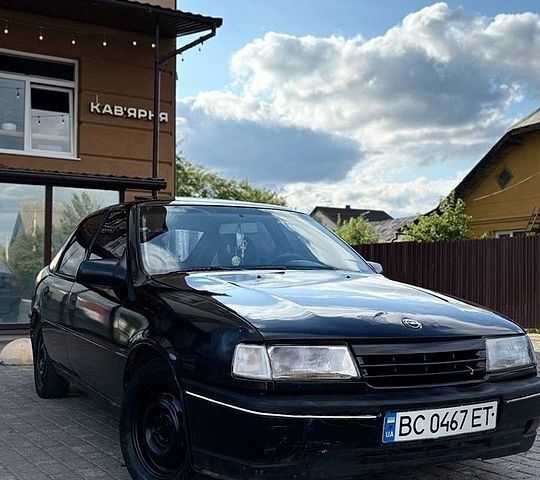 Сірий Опель Вектра, об'ємом двигуна 1.79 л та пробігом 305 тис. км за 1300 $, фото 1 на Automoto.ua