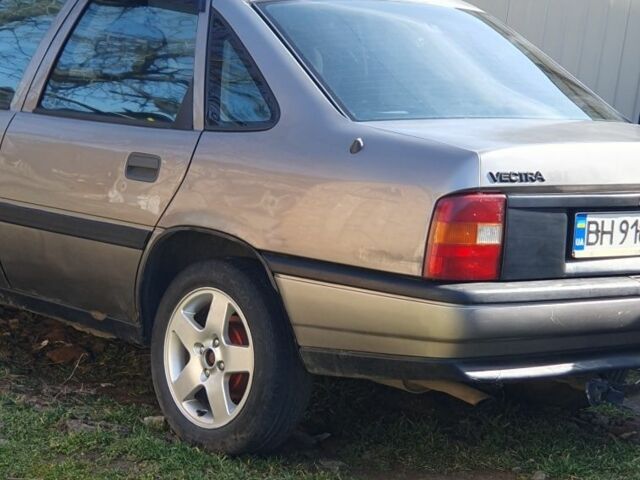 Сірий Опель Вектра, об'ємом двигуна 1.6 л та пробігом 300 тис. км за 1400 $, фото 1 на Automoto.ua