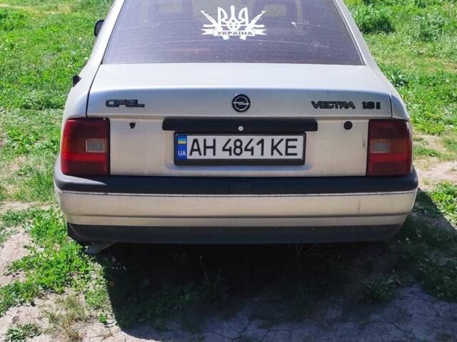 Сірий Опель Вектра, об'ємом двигуна 1.8 л та пробігом 288 тис. км за 1500 $, фото 1 на Automoto.ua
