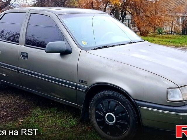 Сірий Опель Вектра, об'ємом двигуна 2 л та пробігом 200 тис. км за 800 $, фото 1 на Automoto.ua