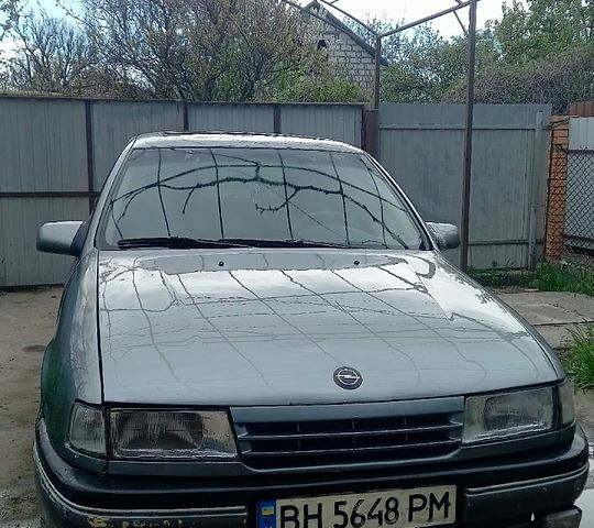 Серый Опель Вектра, объемом двигателя 1.8 л и пробегом 0 тыс. км за 1350 $, фото 1 на Automoto.ua