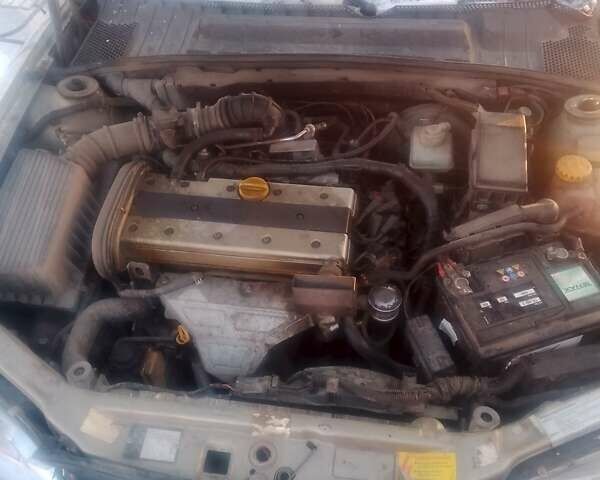 Серый Опель Вектра, объемом двигателя 1.8 л и пробегом 227 тыс. км за 1000 $, фото 1 на Automoto.ua