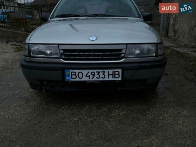 Серый Опель Вектра, объемом двигателя 1.6 л и пробегом 290 тыс. км за 1250 $, фото 1 на Automoto.ua