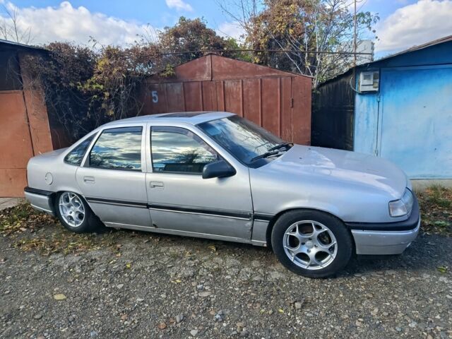 Серый Опель Вектра, объемом двигателя 1.8 л и пробегом 378 тыс. км за 951 $, фото 1 на Automoto.ua