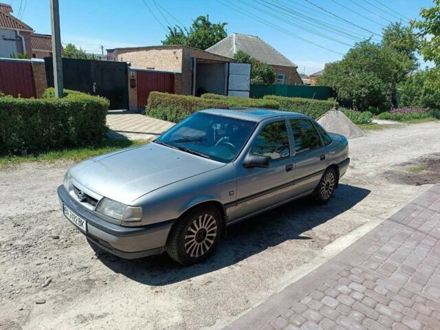 Сірий Опель Вектра, об'ємом двигуна 1.8 л та пробігом 320 тис. км за 2200 $, фото 1 на Automoto.ua