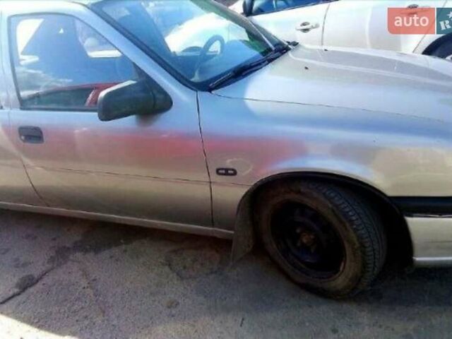 Серый Опель Вектра, объемом двигателя 1.6 л и пробегом 100 тыс. км за 1550 $, фото 1 на Automoto.ua