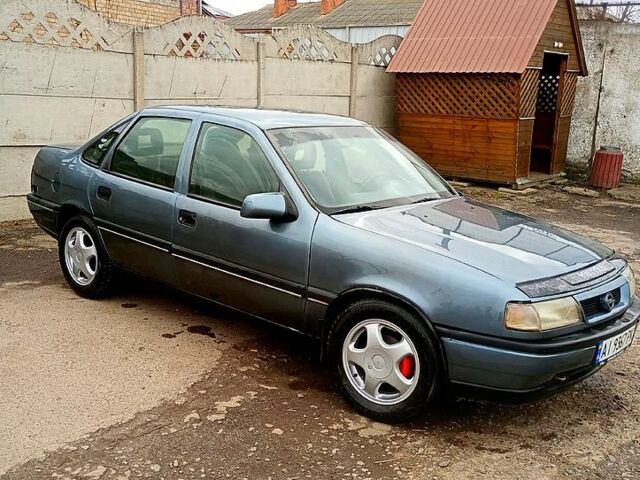Сірий Опель Вектра, об'ємом двигуна 1.6 л та пробігом 196 тис. км за 1300 $, фото 1 на Automoto.ua