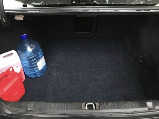 Сірий Опель Вектра, об'ємом двигуна 1.6 л та пробігом 280 тис. км за 1800 $, фото 1 на Automoto.ua