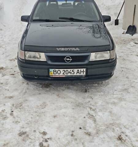 Серый Опель Вектра, объемом двигателя 2 л и пробегом 320 тыс. км за 750 $, фото 1 на Automoto.ua