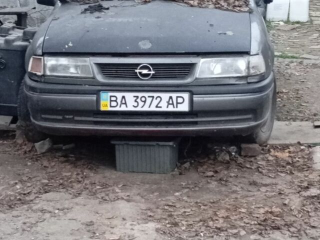 Сірий Опель Вектра, об'ємом двигуна 1 л та пробігом 250 тис. км за 594 $, фото 1 на Automoto.ua