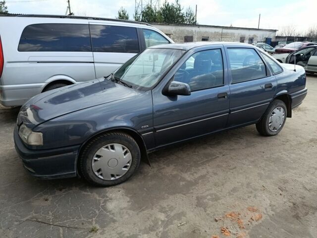 Серый Опель Вектра, объемом двигателя 2 л и пробегом 200 тыс. км за 1500 $, фото 1 на Automoto.ua