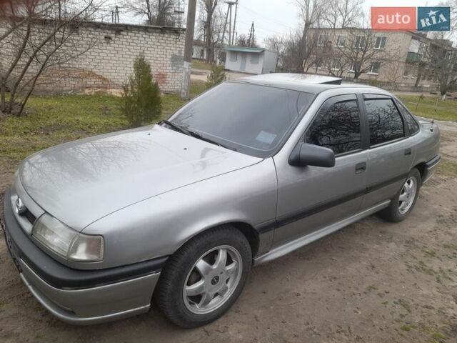 Серый Опель Вектра, объемом двигателя 1.8 л и пробегом 218 тыс. км за 2700 $, фото 1 на Automoto.ua