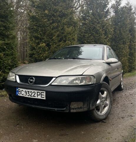 Серый Опель Вектра, объемом двигателя 1.6 л и пробегом 300 тыс. км за 2200 $, фото 1 на Automoto.ua