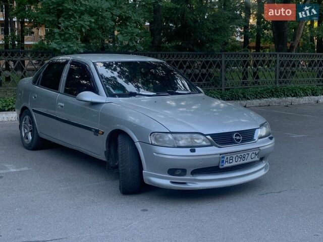 Сірий Опель Вектра, об'ємом двигуна 1.8 л та пробігом 442 тис. км за 2000 $, фото 1 на Automoto.ua