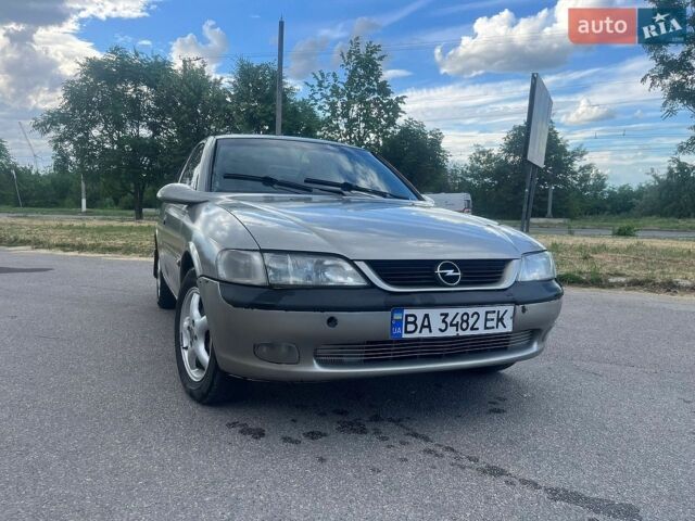 Сірий Опель Вектра, об'ємом двигуна 0 л та пробігом 380 тис. км за 2200 $, фото 1 на Automoto.ua