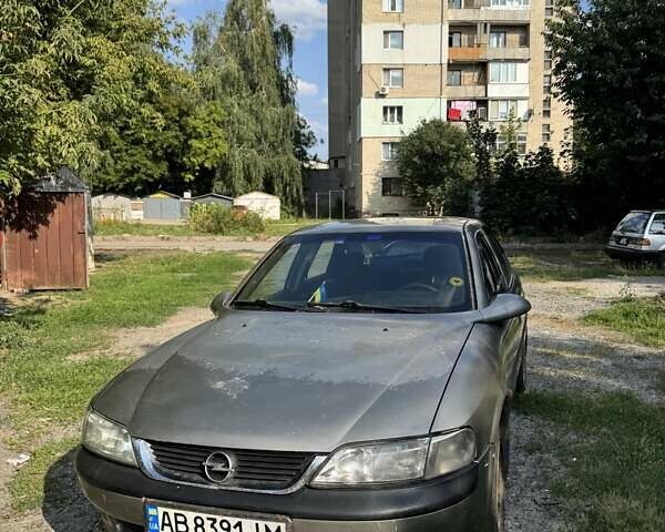 Серый Опель Вектра, объемом двигателя 1.6 л и пробегом 459 тыс. км за 1800 $, фото 1 на Automoto.ua