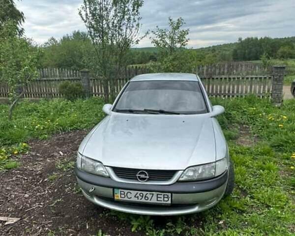 Серый Опель Вектра, объемом двигателя 1.6 л и пробегом 345 тыс. км за 950 $, фото 1 на Automoto.ua