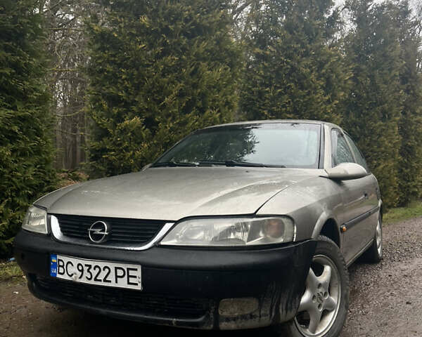 Серый Опель Вектра, объемом двигателя 1.6 л и пробегом 330 тыс. км за 1850 $, фото 1 на Automoto.ua
