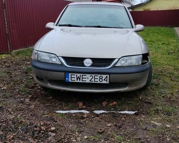 Серый Опель Вектра, объемом двигателя 1.8 л и пробегом 300 тыс. км за 650 $, фото 1 на Automoto.ua