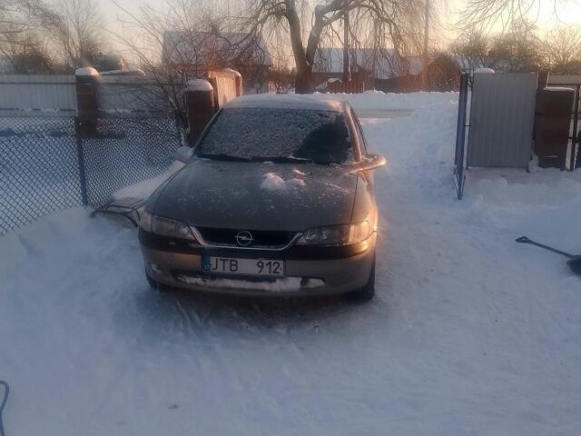 Серый Опель Вектра, объемом двигателя 0 л и пробегом 277 тыс. км за 1000 $, фото 1 на Automoto.ua