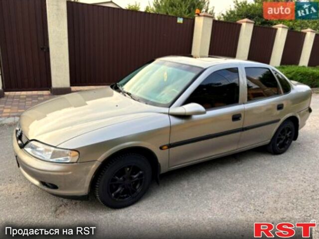 Сірий Опель Вектра, об'ємом двигуна 1.6 л та пробігом 380 тис. км за 2000 $, фото 1 на Automoto.ua