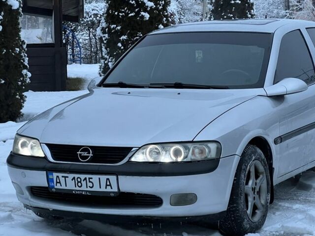 Серый Опель Вектра, объемом двигателя 1.6 л и пробегом 268 тыс. км за 2500 $, фото 1 на Automoto.ua