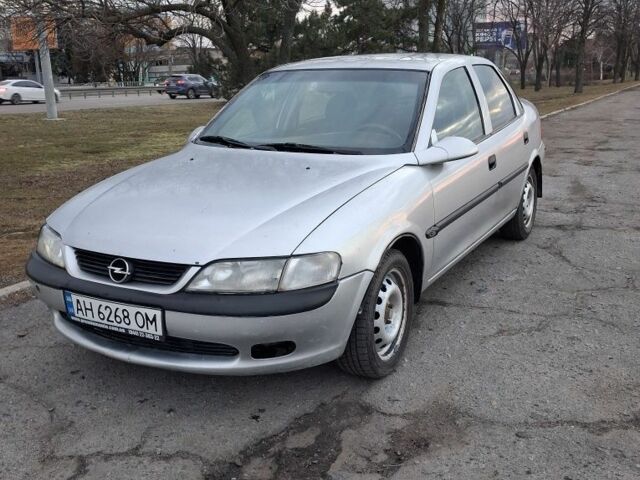 Серый Опель Вектра, объемом двигателя 1.8 л и пробегом 210 тыс. км за 1940 $, фото 1 на Automoto.ua