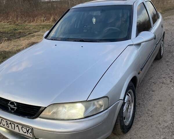 Серый Опель Вектра, объемом двигателя 1.6 л и пробегом 300 тыс. км за 1500 $, фото 1 на Automoto.ua