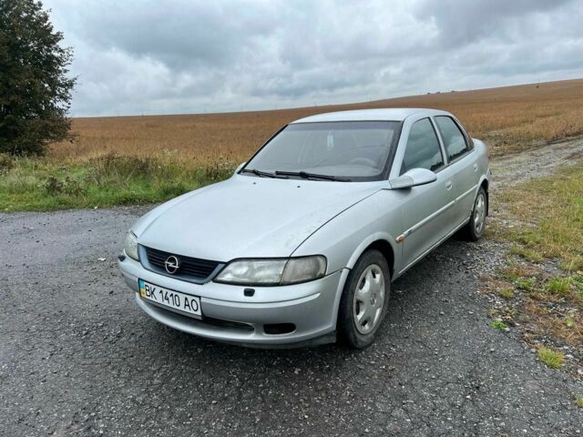 Серый Опель Вектра, объемом двигателя 0 л и пробегом 2 тыс. км за 1300 $, фото 1 на Automoto.ua