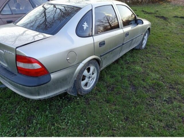 Серый Опель Вектра, объемом двигателя 2 л и пробегом 260 тыс. км за 1000 $, фото 1 на Automoto.ua