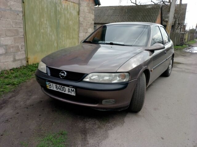 Серый Опель Вектра, объемом двигателя 1 л и пробегом 426 тыс. км за 3000 $, фото 1 на Automoto.ua