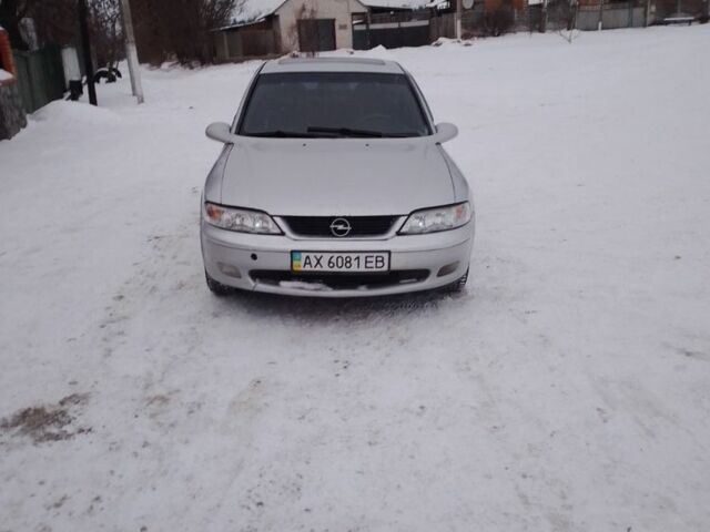 Серый Опель Вектра, объемом двигателя 2 л и пробегом 200 тыс. км за 1900 $, фото 1 на Automoto.ua