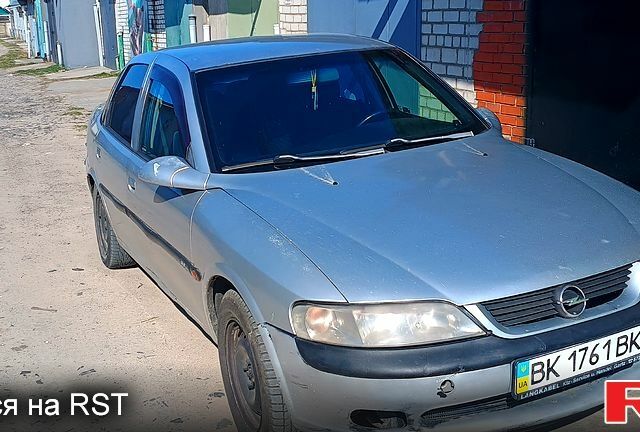 Сірий Опель Вектра, об'ємом двигуна 1.6 л та пробігом 335 тис. км за 1950 $, фото 1 на Automoto.ua