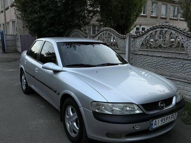 Сірий Опель Вектра, об'ємом двигуна 2 л та пробігом 270 тис. км за 1999 $, фото 1 на Automoto.ua