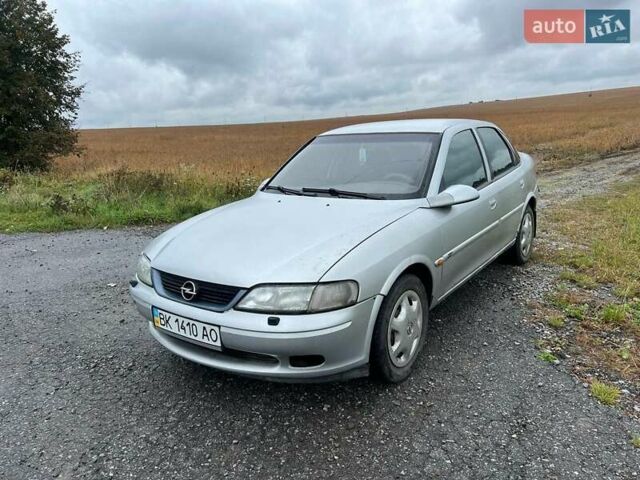 Сірий Опель Вектра, об'ємом двигуна 0 л та пробігом 222 тис. км за 1300 $, фото 1 на Automoto.ua