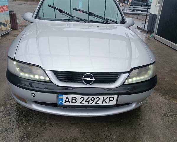 Сірий Опель Вектра, об'ємом двигуна 1.6 л та пробігом 350 тис. км за 2750 $, фото 1 на Automoto.ua