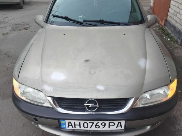 Серый Опель Вектра, объемом двигателя 2 л и пробегом 352 тыс. км за 2300 $, фото 1 на Automoto.ua